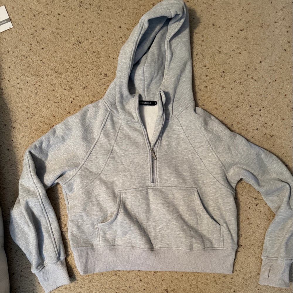 Cropped hooded sweatshirt